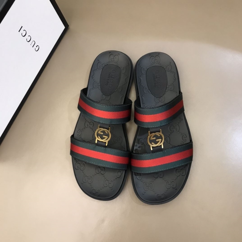 G*u*i slippers